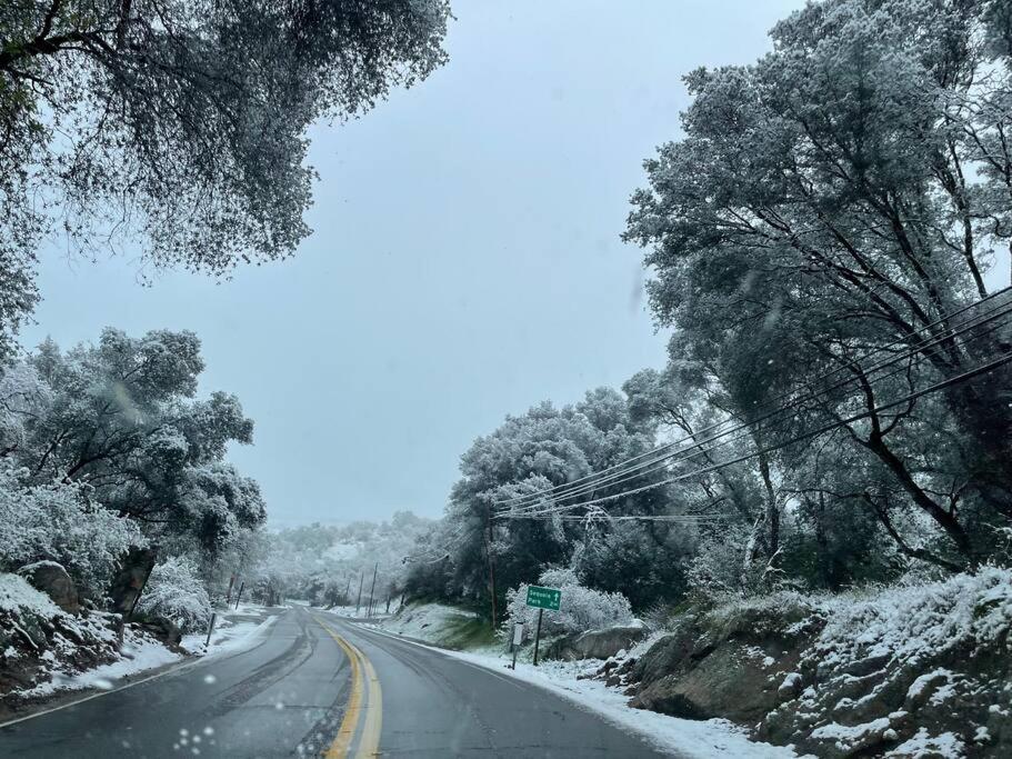 ת'רי ריברס Soleil Luna 2 Miles From Sequoia Park Entrance מראה חיצוני תמונה